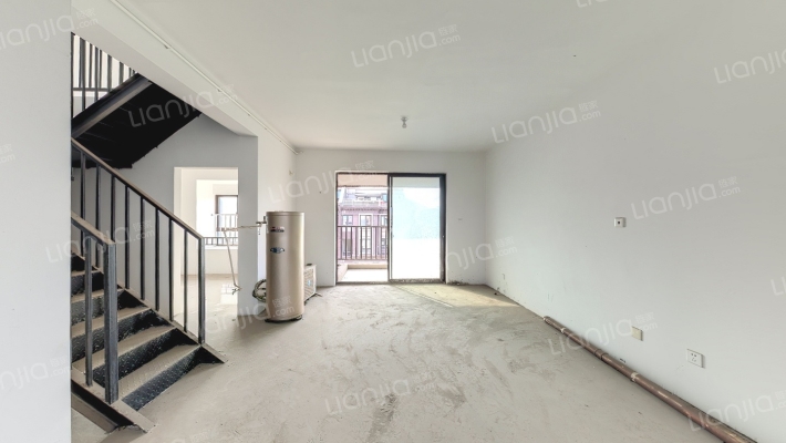 盛和九里香堤二期二手房实景图