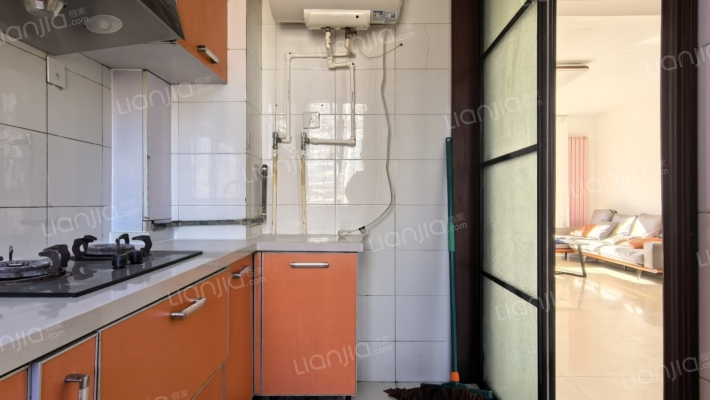 开发区商圈 集中供暖 南北通透三居双卫户型-厨房