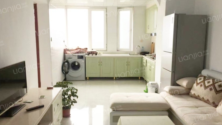 水岸花城，一线河景美宅，标准现房，即买即住-厨房