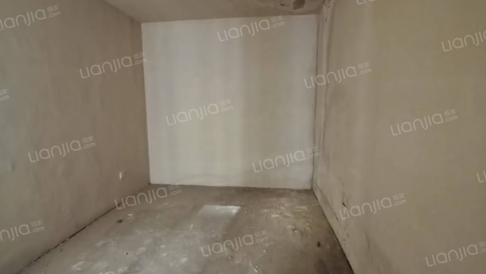 中间楼层，采光好，小区集体供暖-卧室B