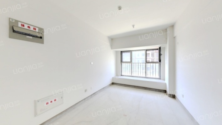 鲁能领秀公馆三区（A地块）二手房实景图