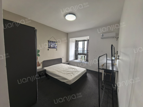 合租·融科金湖湾 4居室 东南卧