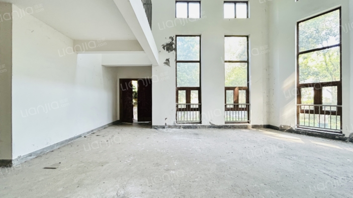 保利小泉别墅二手房实景图