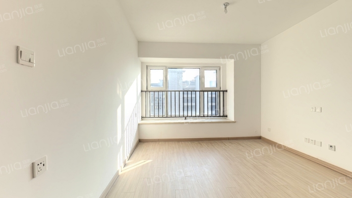 中骏丽景府二手房实景图