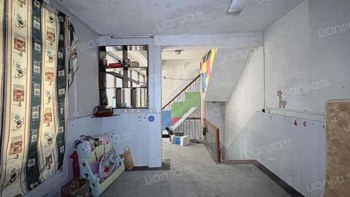 海边街二手房实景图