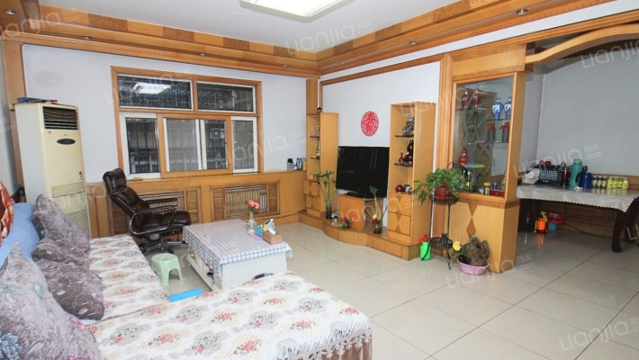 东安路75号二手房实景图