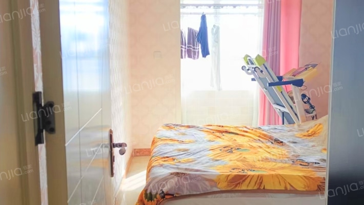 水岸花城，一线江景美宅诗意，标准现房，即买即住-卧室A