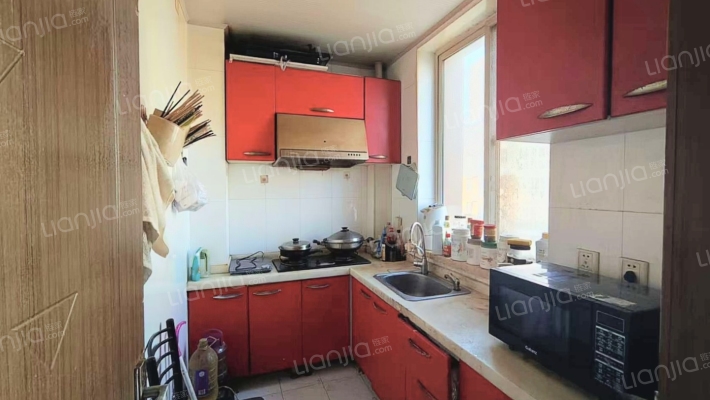 名流五期  南北通透  两居室  满二-厨房