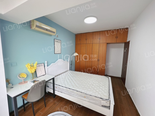 合租·万友康年 4居室 南卧