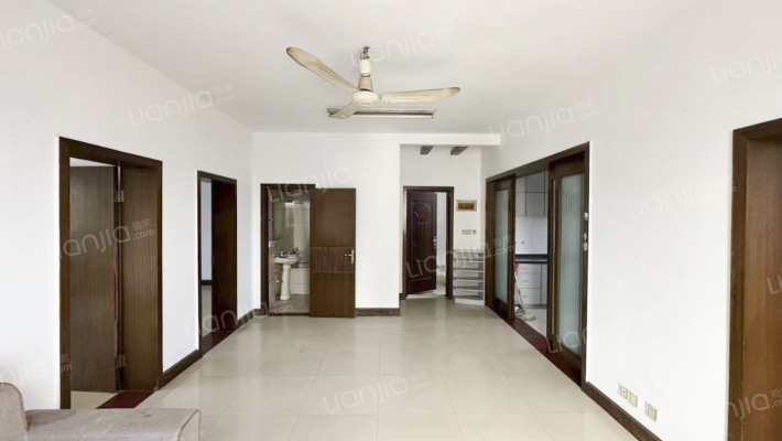 东关综合楼二手房实景图