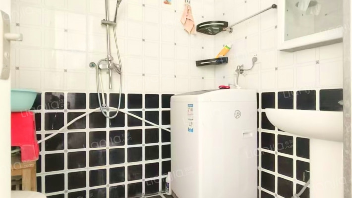 水榭春天 2室1厅 南 北-卫生间