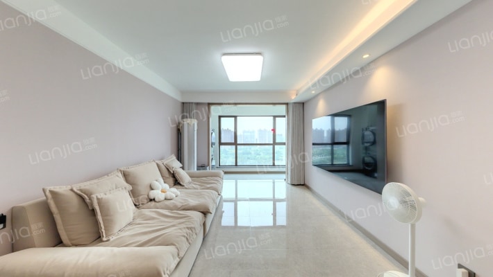 地铁万科蓝湾二手房实景图