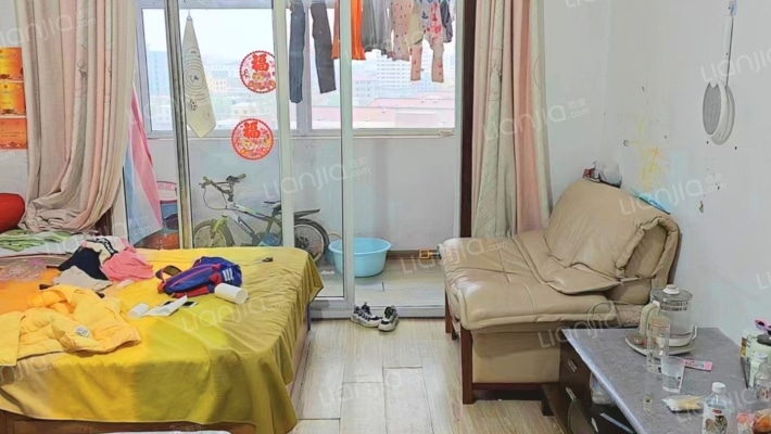 房本满五 三阳户型 采光充足有装修-客厅