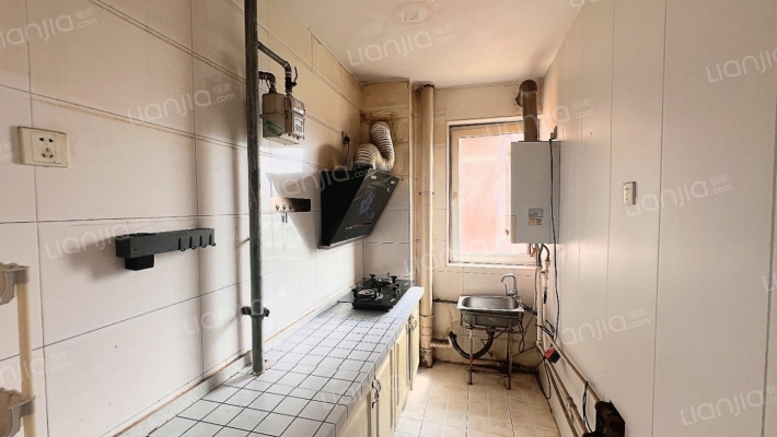 精装两居，临香邑溪谷，出门步行街-厨房