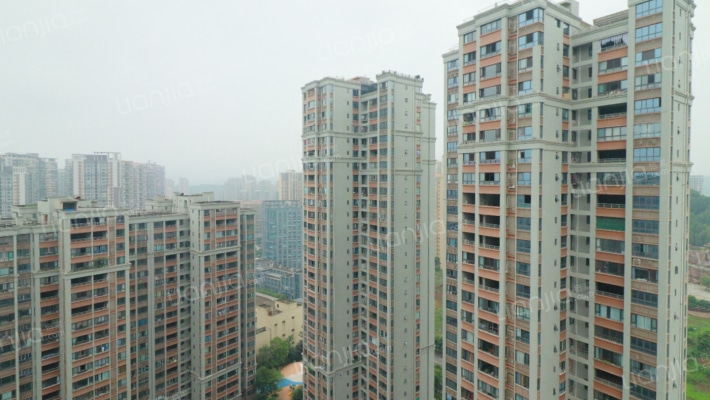 凯悦金沙-东城4-2-1-2 120.77m² 85.6 万-窗外景观