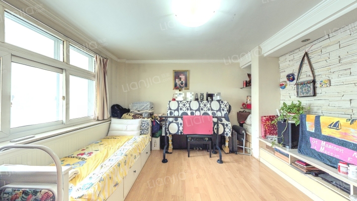 宝产胡同15号院二手房实景图