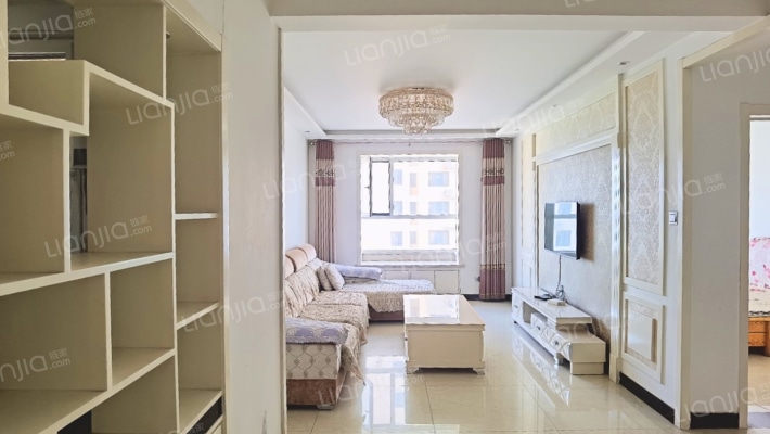 全阳格局，大社区，集体供暖，精装修，交通便利-客厅