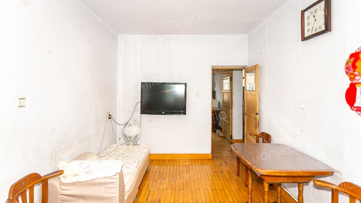 六纬路学区站前四社区二手房实景图