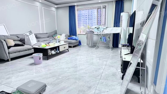 欣昌吉碳住宅二手房实景图