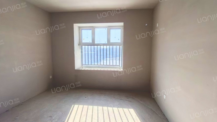 急售三利B区南北通透三居洋房，满二，价格美丽。-卧室A