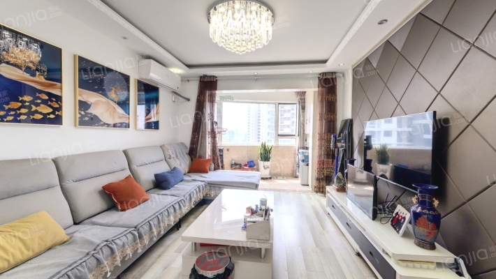 晶城二手房实景图