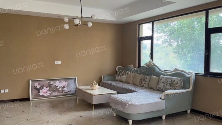 红山国际社区叠翠岭二手房实景图