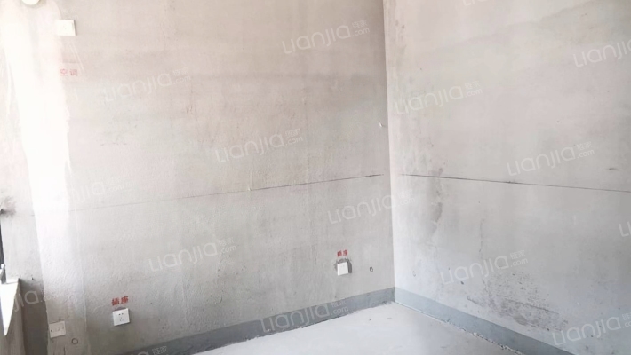 高楼层（非顶层）全天采光 业主诚心出售集中供暖-卧室B