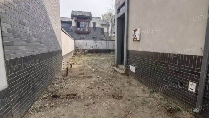 京都颐和城 4室2厅 南 北-花园