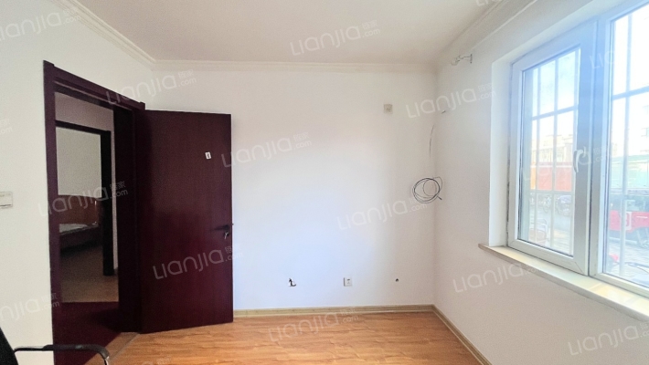 正规三居，三义西 丁方便，税费低靠谱卖视野开阔-卧室B