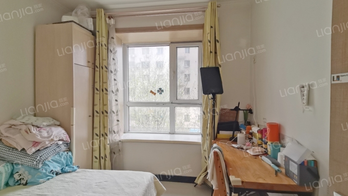 全阳两居户型，采光好，精装修，低楼层-书房