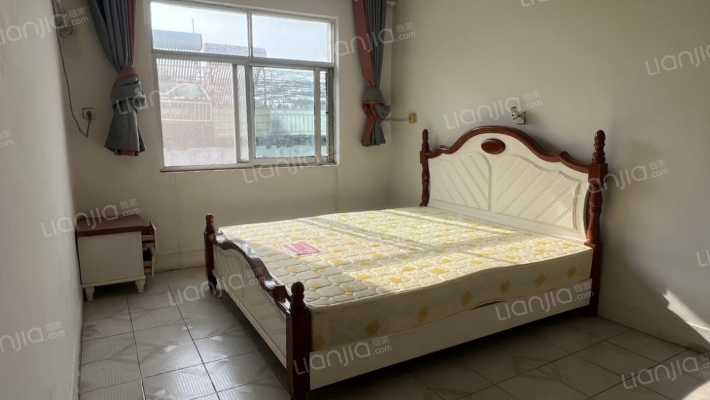 新华小区二手房实景图