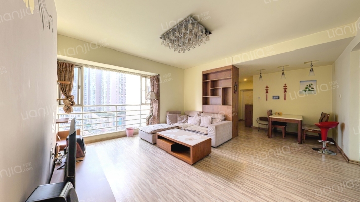 金色维也纳花园二手房实景图