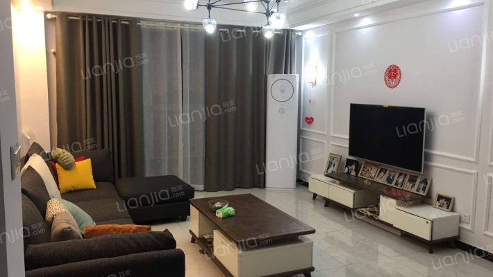 蓝庭国际二手房实景图