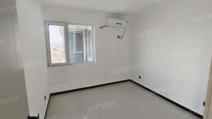 南向格局 楼层好 视野宽阔 适合居住-卧室B