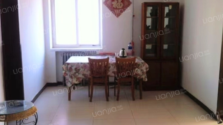 市医院北 市直小区 中间楼层 南北两居-餐厅