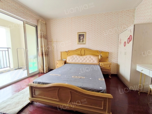 合租·半山华府 5居室 东卧