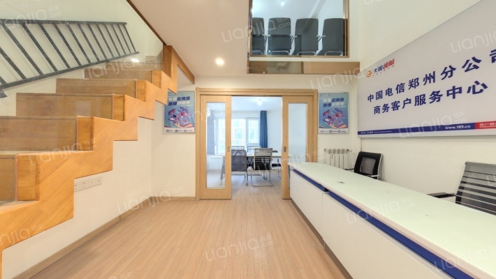 万科小世界二期二手房实景图