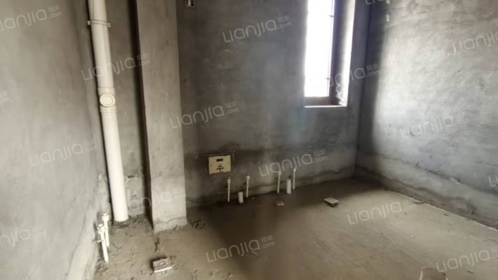 京都颐和城 4室2厅 南 北-卫生间B