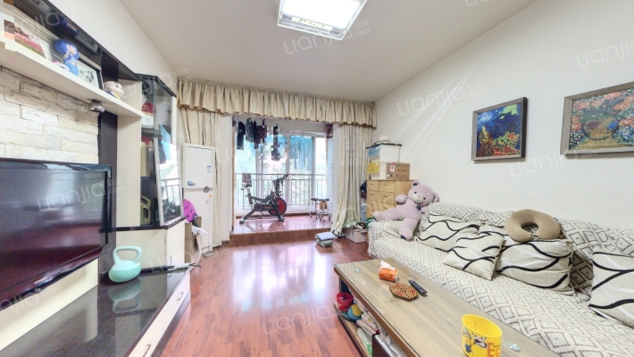 中鹏花园C区二手房实景图