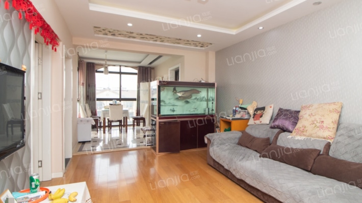 加州阳光二手房实景图