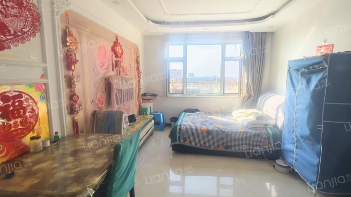 兴泰东郡二期二手房实景图