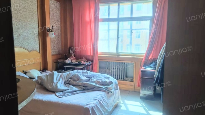 市区板楼 全南三居户型 好楼层 本满税低 业主急售-卧室A