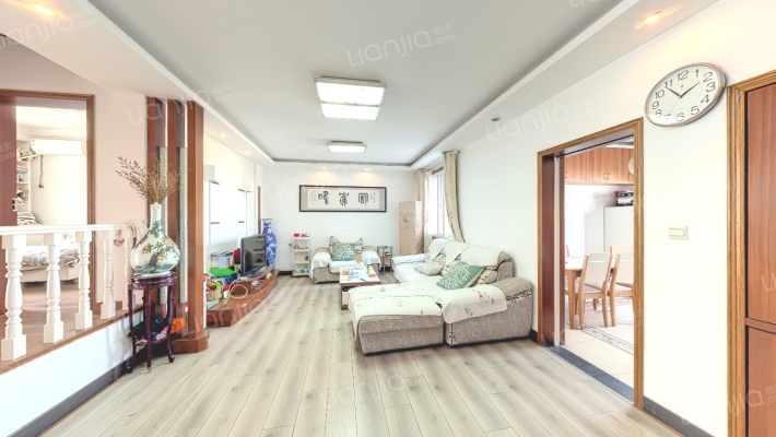 镇兴路89号院二手房实景图