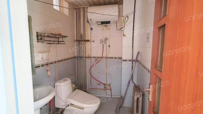 双塔成熟社区单位房中间楼层采光好拎包入住税费低-卫生间