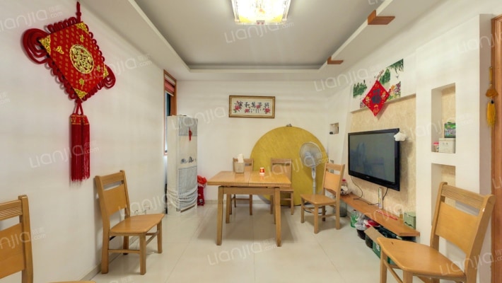 临湖雅苑二手房实景图