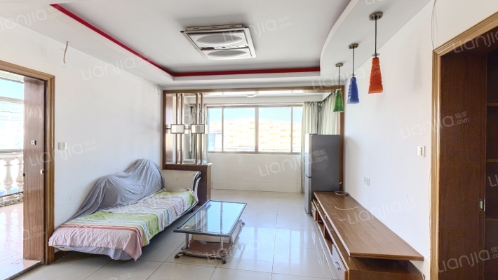 万峰四期小区二手房实景图