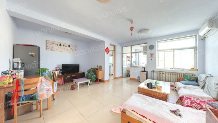 体育场街道兴乔社区二手房实景图