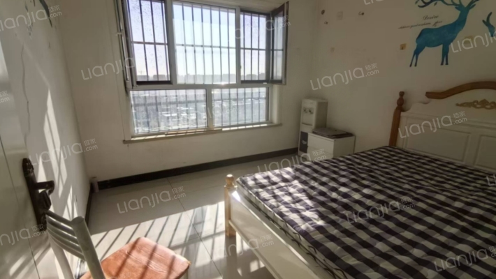 弘德缘 全南两居 中高好楼层 采光好 无遮挡-卧室A