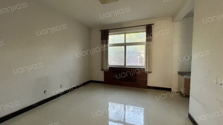 长天小区 6室2厅 南 北-餐厅