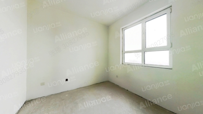 桃园区 高层带电梯 有车位 地下室 南北通透三居-卧室B